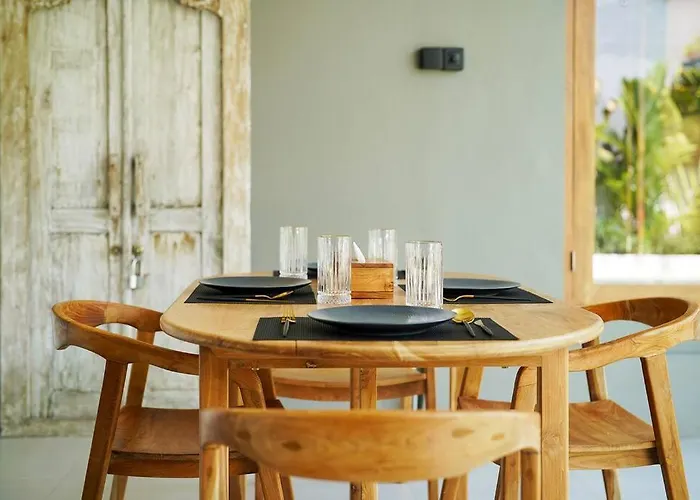 Muscle 2br , Echo Beach, Villa